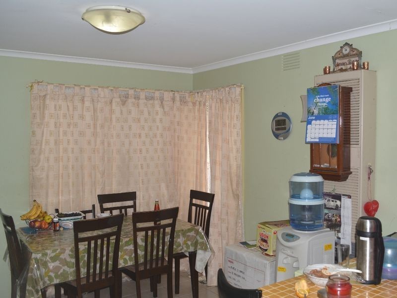 38 Maplewood Road, Kings Park VIC 3021