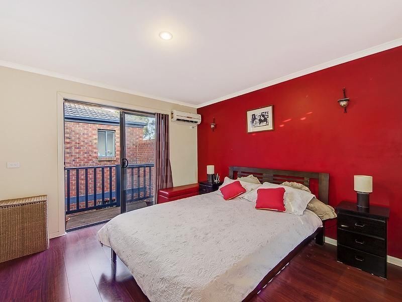 10 Loddon Close, Caroline Springs VIC 3023