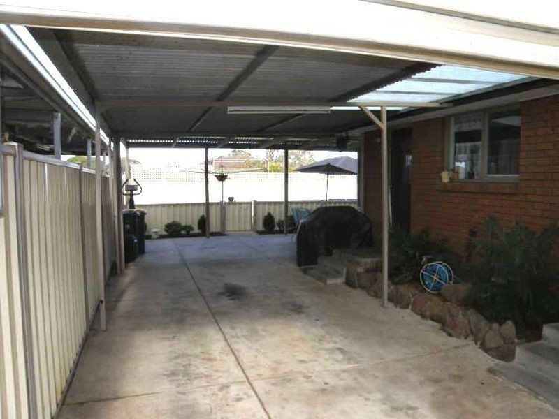 25 Alan Street, Kings Park VIC 3021