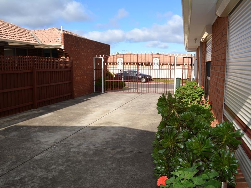 25 Rye Court, Delahey VIC 3037