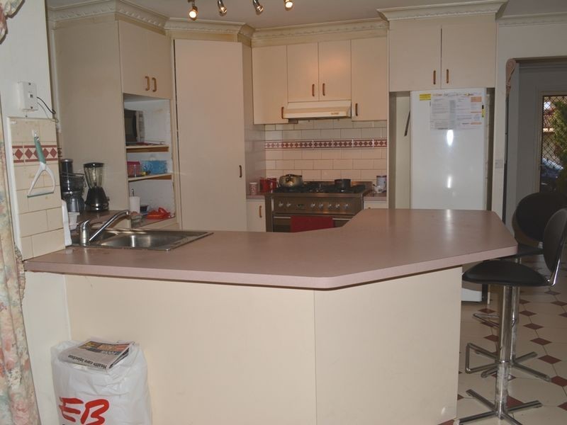 1 Wallace Street, Delahey VIC 3037