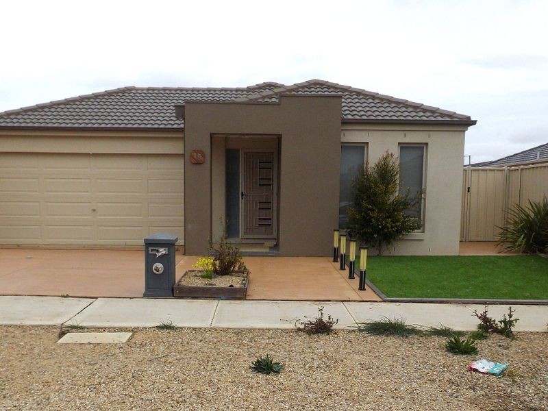 15 Fieldstone Way, Brookfield VIC 3338