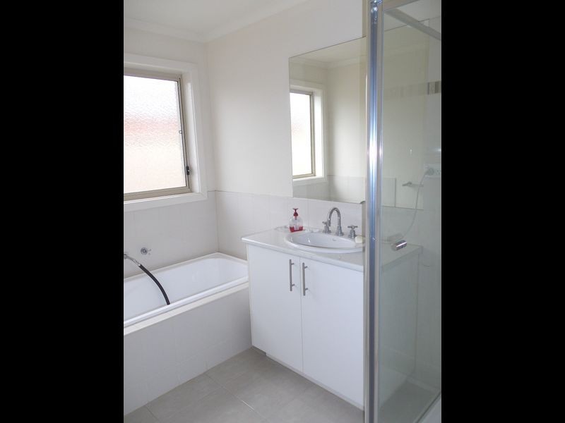 15 Fieldstone Way, Brookfield VIC 3338