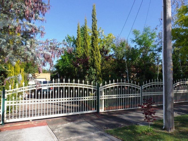 1 Selsey Court, St Albans VIC 3021