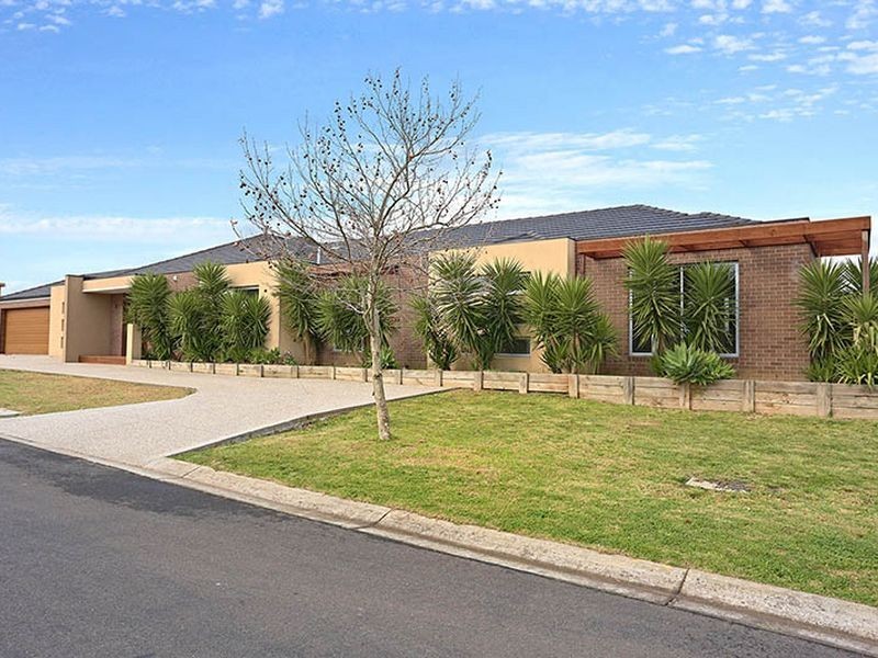11 Wales Court, Hillside VIC 3037