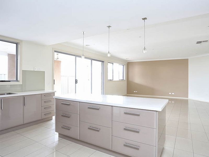 11 Wales Court, Hillside VIC 3037