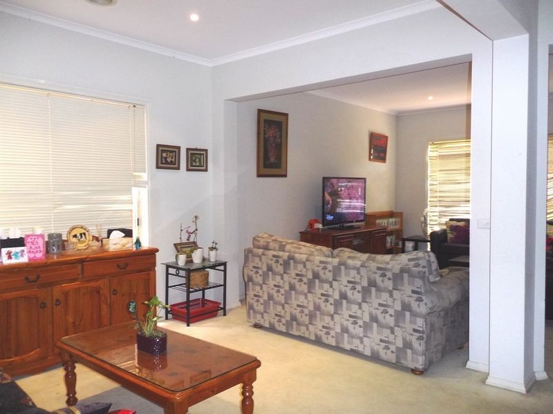 54 Jade Way, Hillside VIC 3037