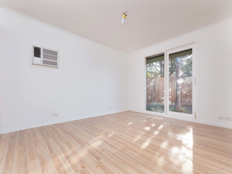 7 Heatherglade Place, Melton West VIC 3337