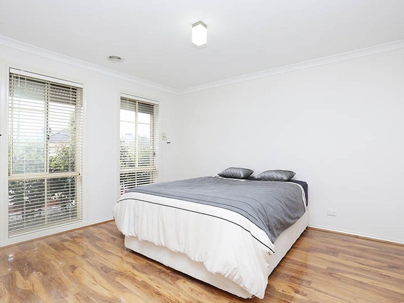 12 Cunningham Chase, Burnside Heights VIC 3023