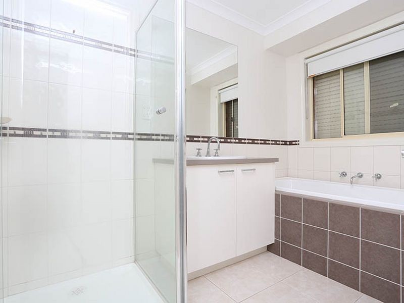 12 Cunningham Chase, Burnside Heights VIC 3023