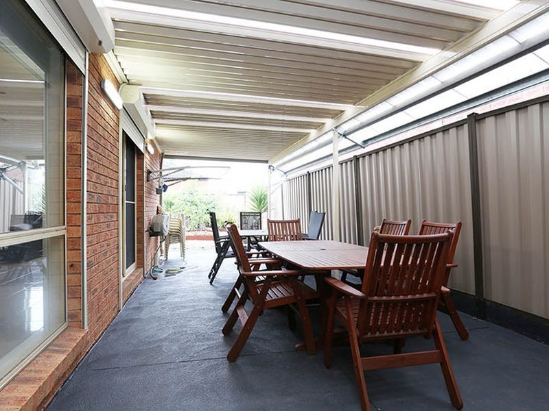 12 Cunningham Chase, Burnside Heights VIC 3023