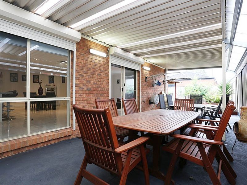 12 Cunningham Chase, Burnside Heights VIC 3023