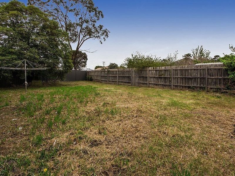 26 Curlew Close, Melton VIC 3337