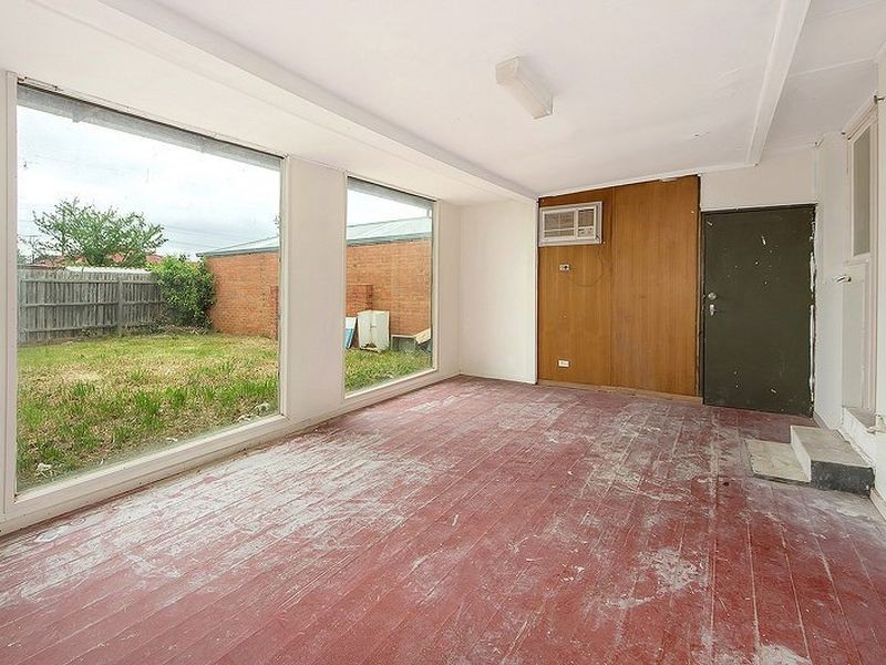 26 Curlew Close, Melton VIC 3337