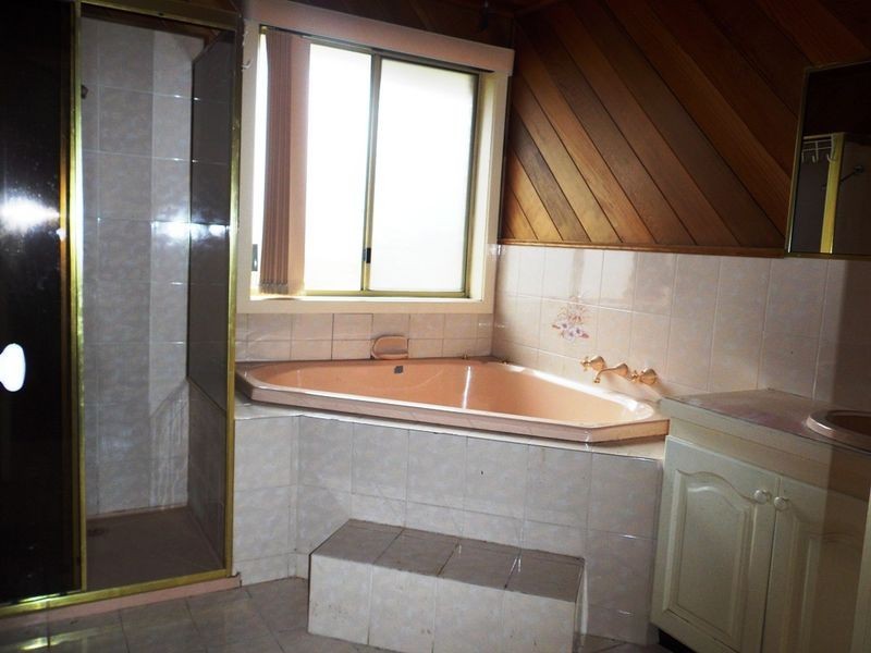 11 Masefield Court, Delahey VIC 3037