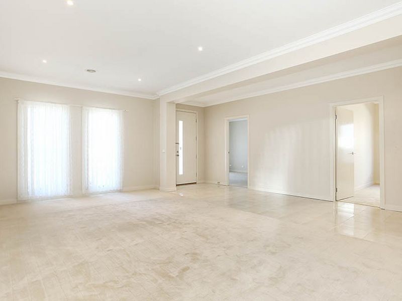 68 Jindabyne Avenue, Taylors Hill VIC 3037