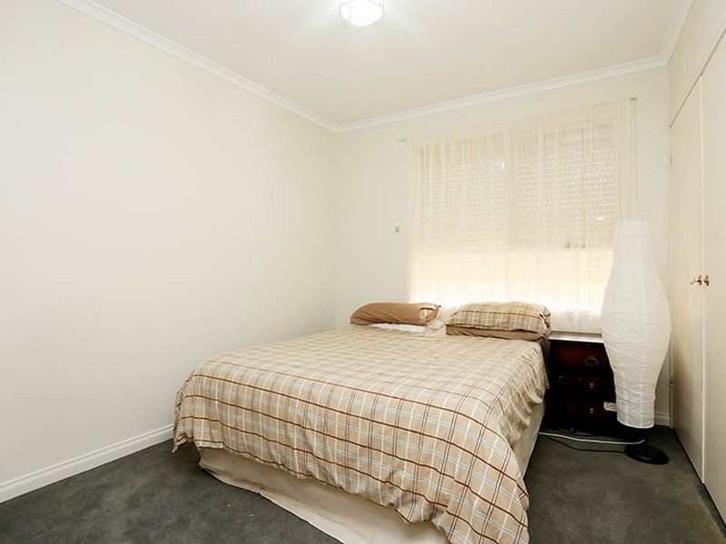 2/1 Salisbury Court, Sydenham VIC 3037