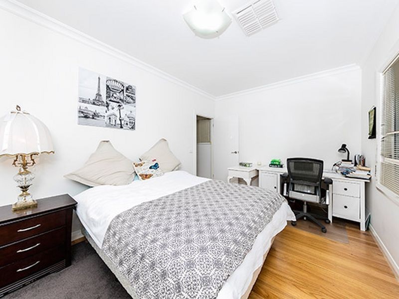 8 Navigator Street, Maribyrnong VIC 3032