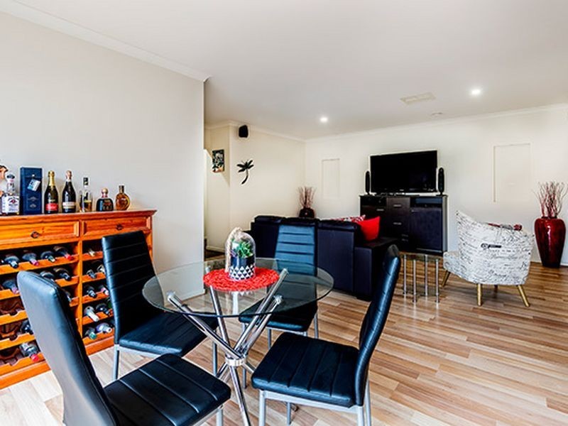 20 Featherhead Way, Melton West VIC 3337