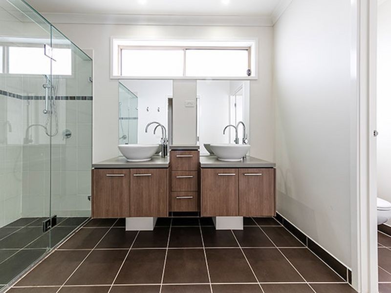 20 Featherhead Way, Melton West VIC 3337