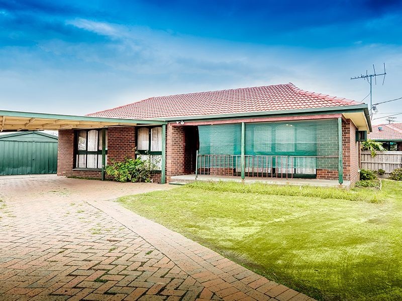 24 Phyllis Parade, Deer Park VIC 3023