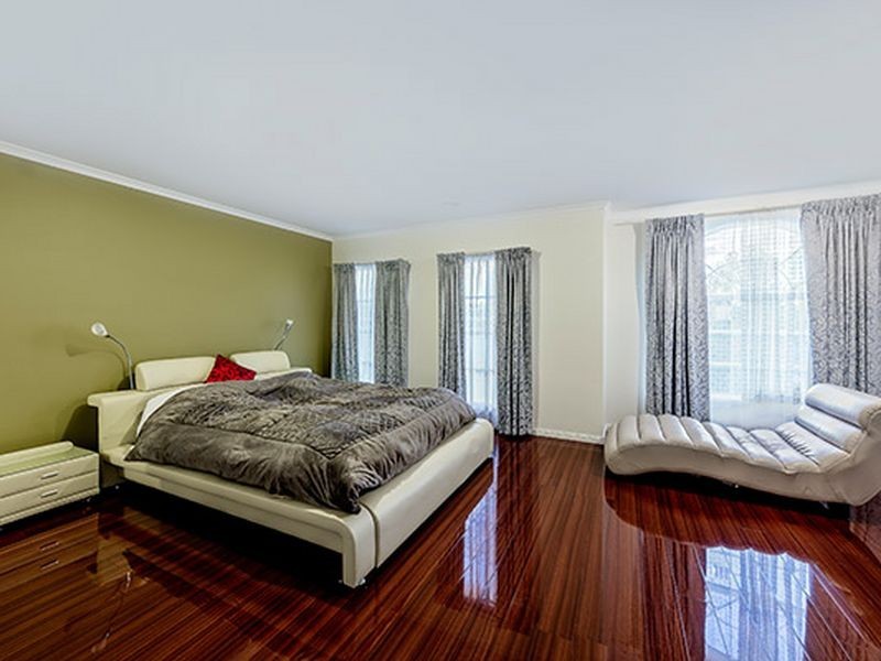 34 Pilgrim Drive, Hillside VIC 3037