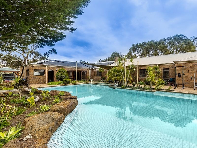 520 Racecourse Road, Sunbury VIC 3429