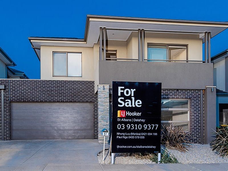 51 Marine Parade, Caroline Springs VIC 3023