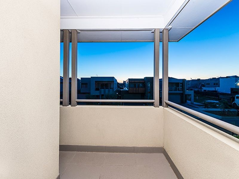 51 Marine Parade, Caroline Springs VIC 3023