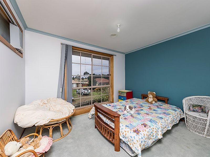 8 Sirius Court, Keilor Downs VIC 3038