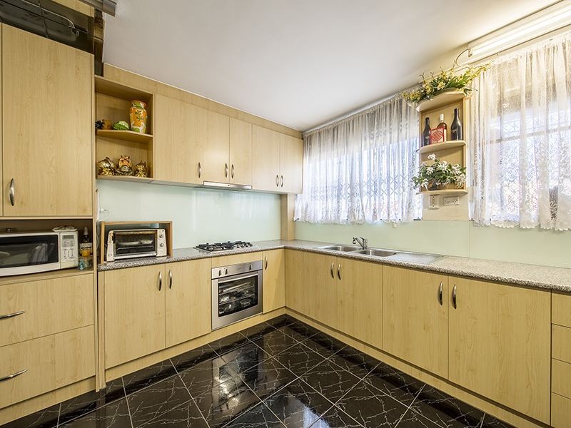 17/12 Percy Street, St Albans VIC 3021