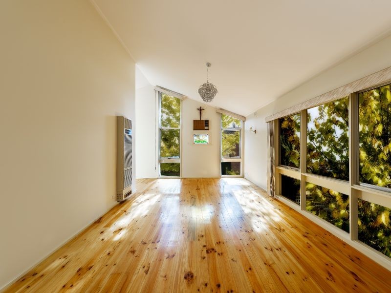 261 Coburns Road, Melton VIC 3337