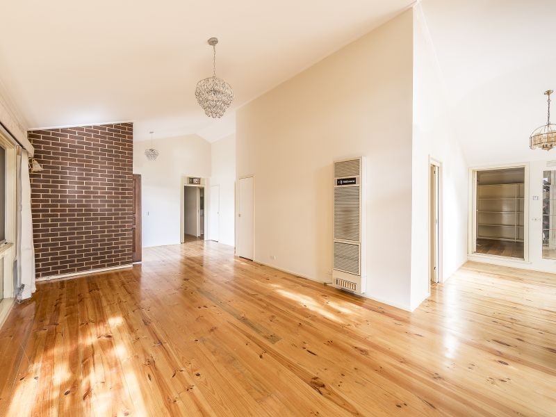 261 Coburns Road, Melton VIC 3337