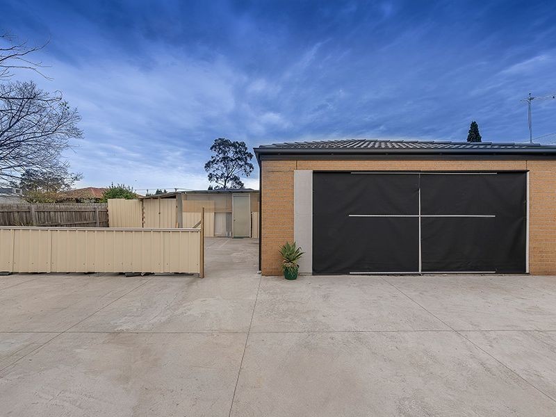 44 Andrew Road, St Albans VIC 3021