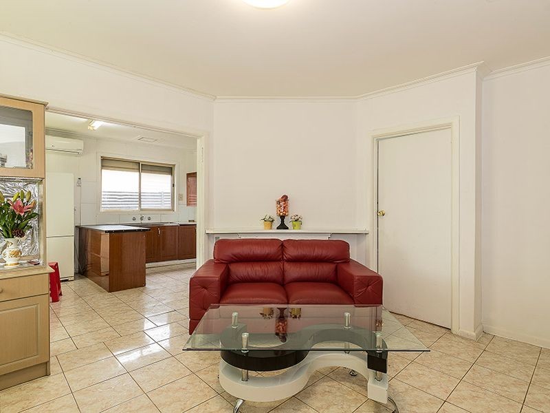 44 Andrew Road, St Albans VIC 3021