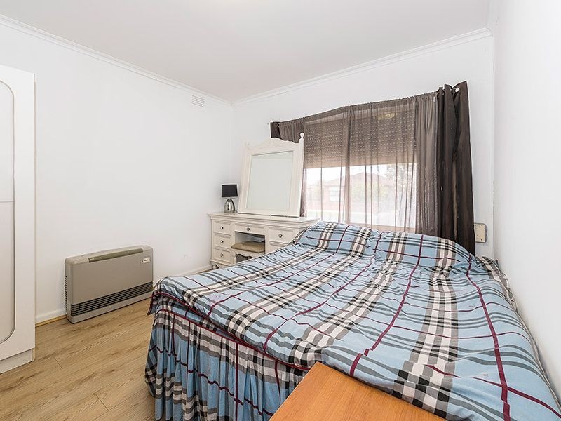 44 Andrew Road, St Albans VIC 3021