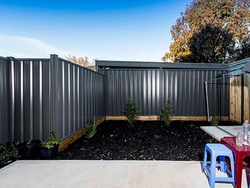 1/24 Romsey Avenue, Sunshine North VIC 3020