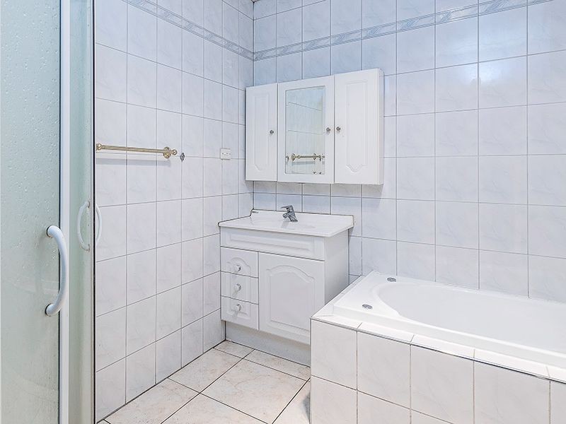 33 Bernbanks Avenue, St Albans VIC 3021