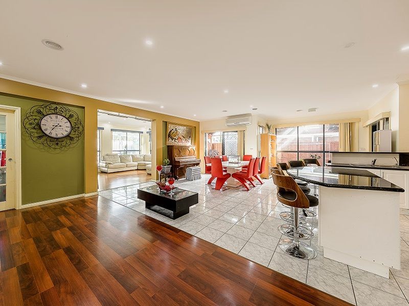 8 Westbrook Place, Deer Park VIC 3023