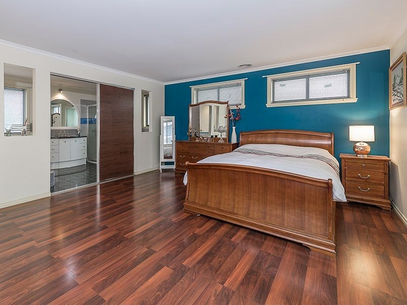 8 Westbrook Place, Deer Park VIC 3023