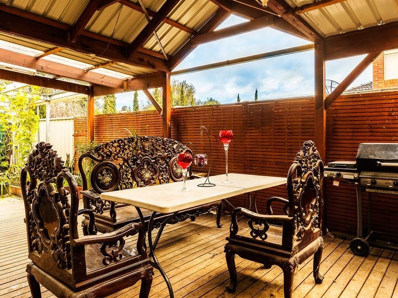 8 Westbrook Place, Deer Park VIC 3023