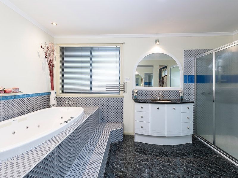 8 Westbrook Place, Deer Park VIC 3023