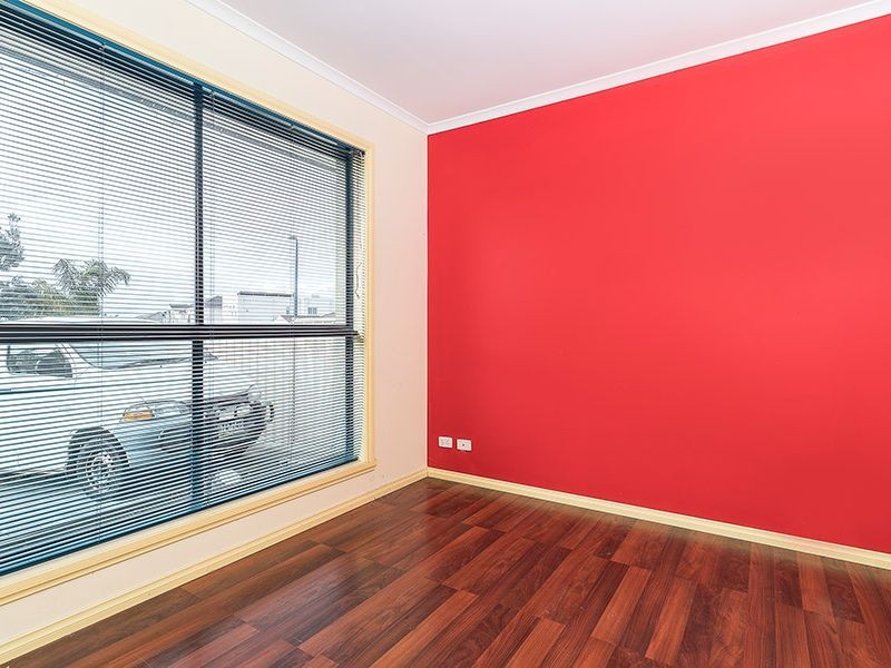 8 Westbrook Place, Deer Park VIC 3023