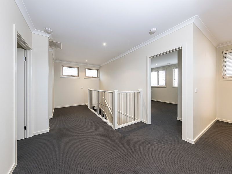 1/12 Henry Street, St Albans VIC 3021
