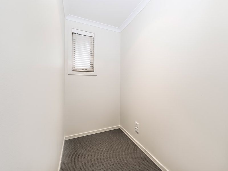 1/12 Henry Street, St Albans VIC 3021