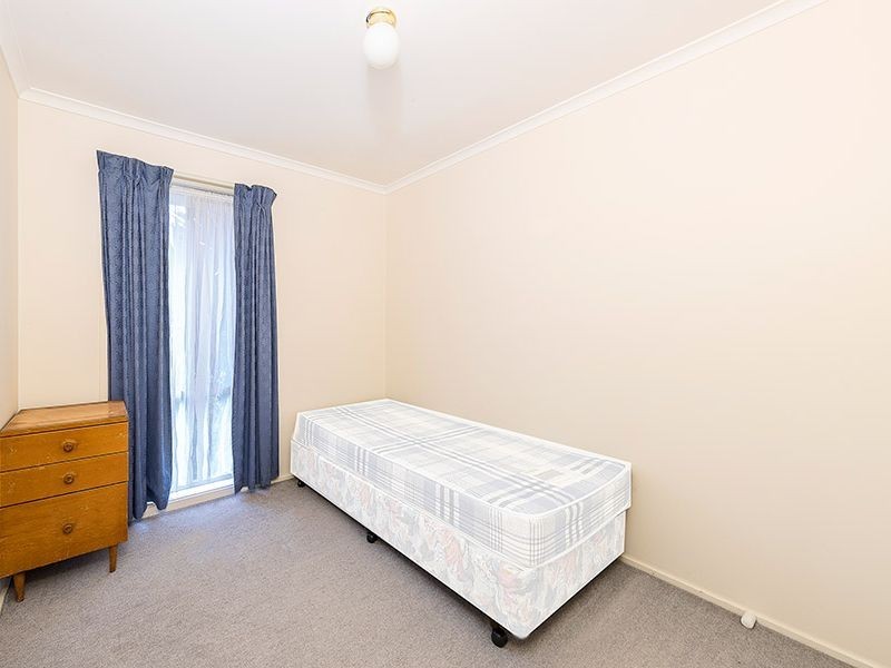 16 Coleraine Drive, Romsey VIC 3434