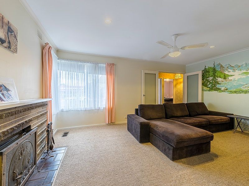 48 Dobell Avenue, Sunbury VIC 3429