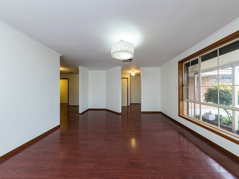 7 Knight Way, Kings Park VIC 3021
