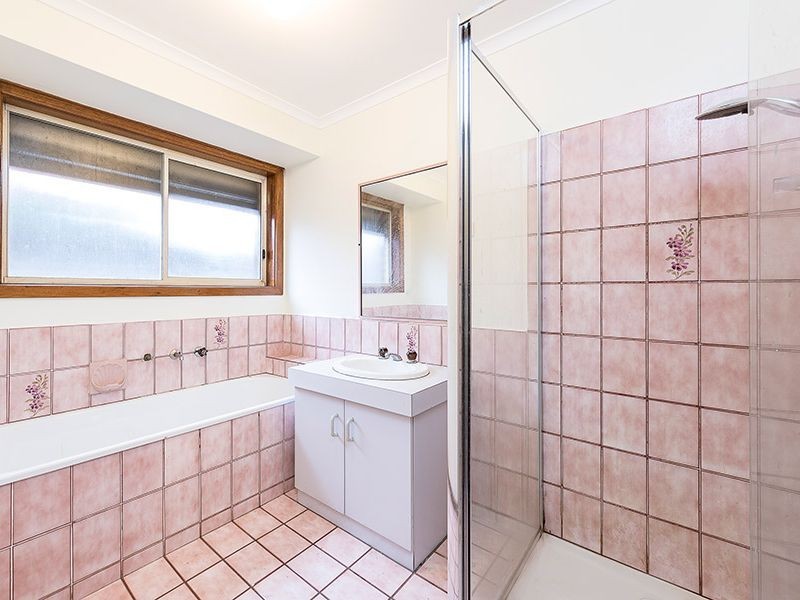 7 Knight Way, Kings Park VIC 3021