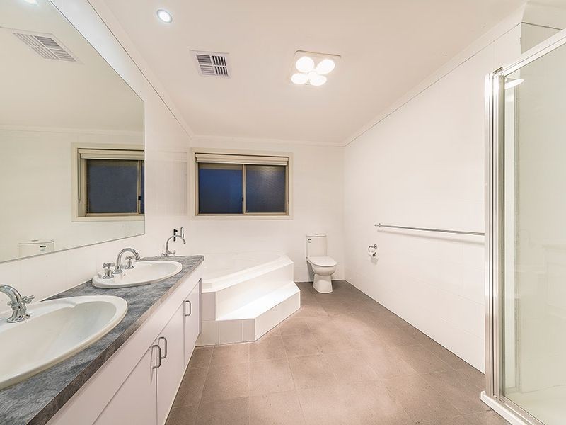 7 Attley Court, Keilor Downs VIC 3038